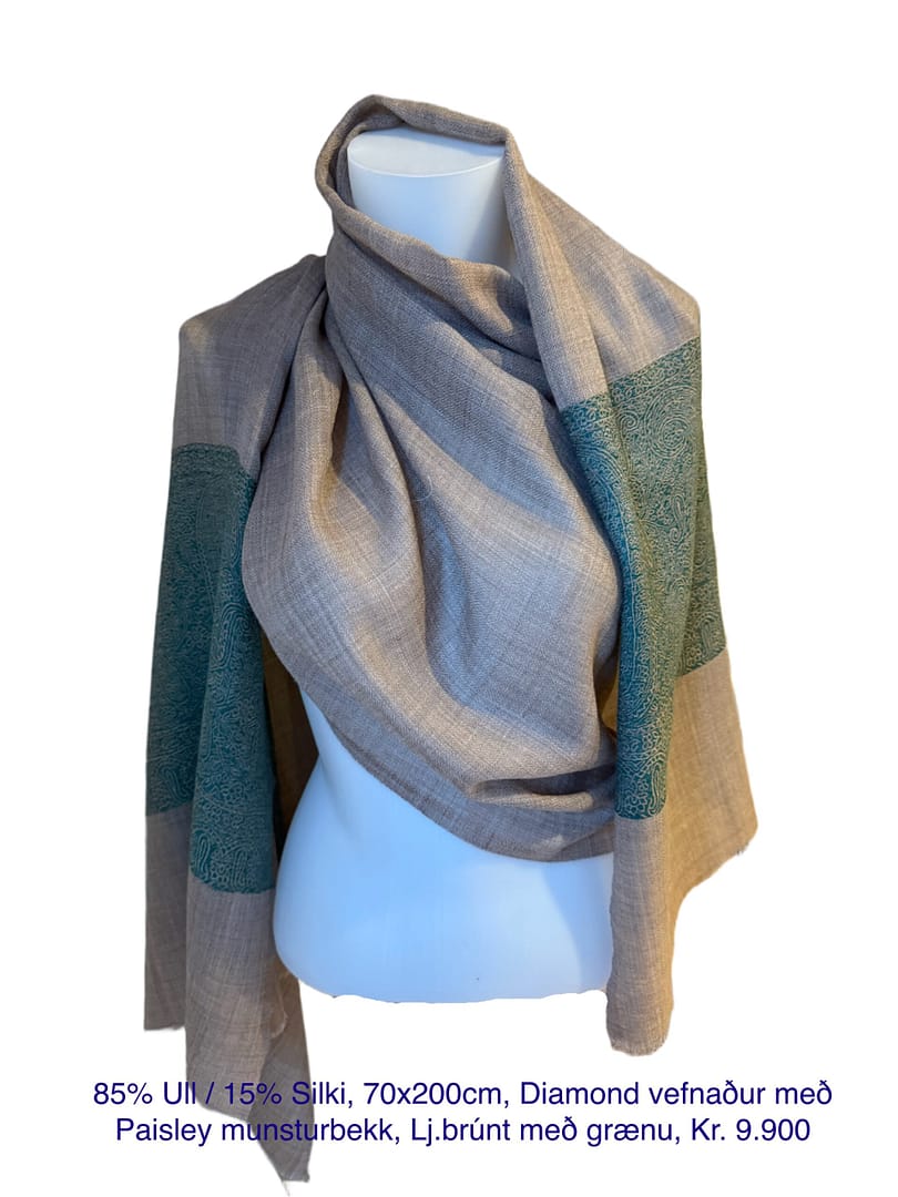 ljósbrúnt með grænu